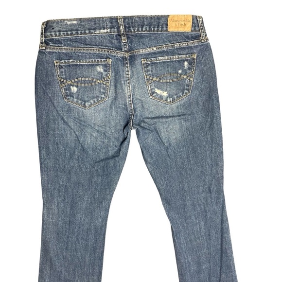 Abercrombie & Fitch Women’s OS EMMA Ripped Boot Cut Jean - Picture 5 of 12